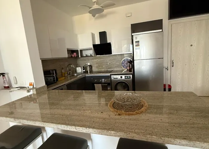 Elite 3bdr With Garden Beside Corral Reef Appartamento